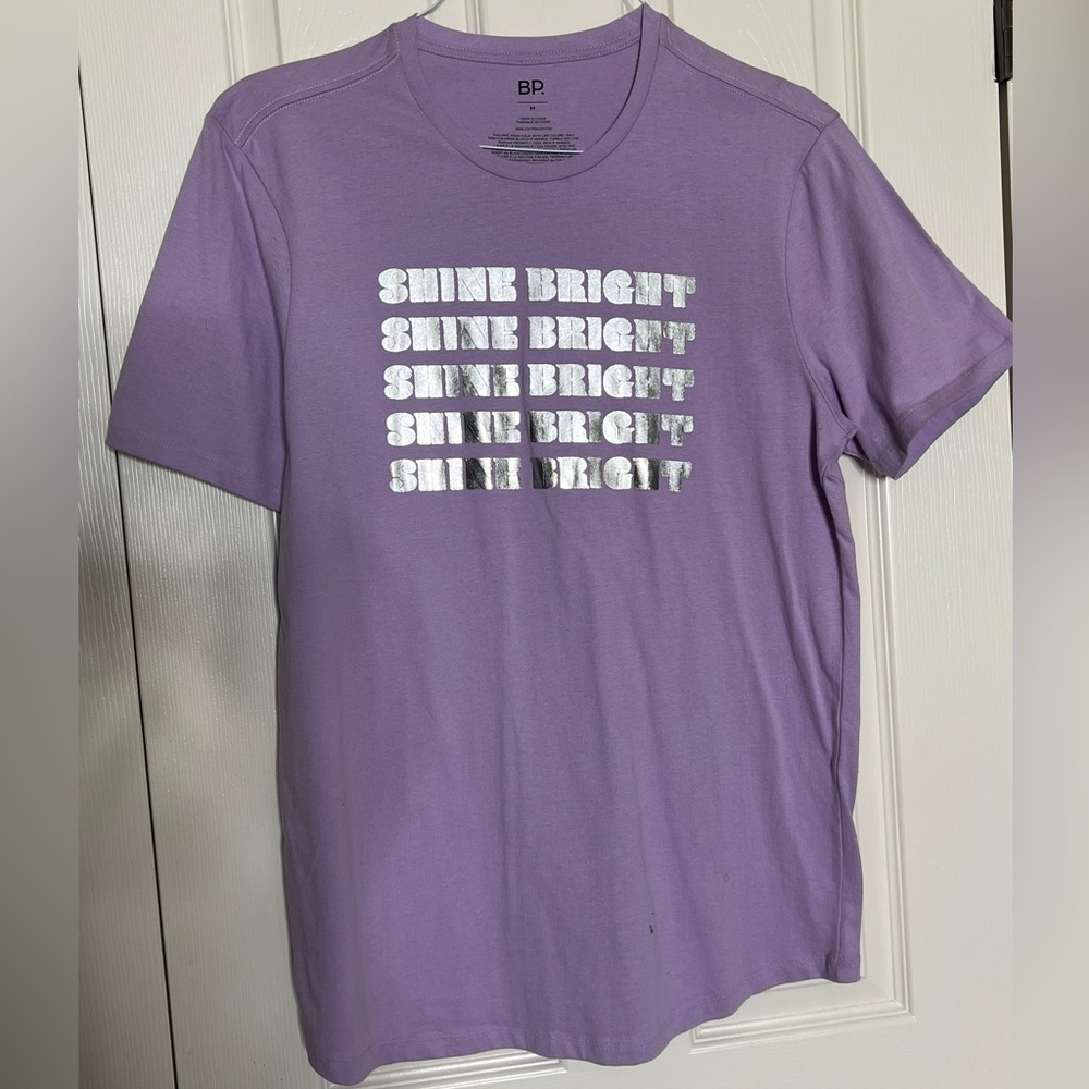 💎 NWOT! Lilac and Metallic Shine Bright Tee